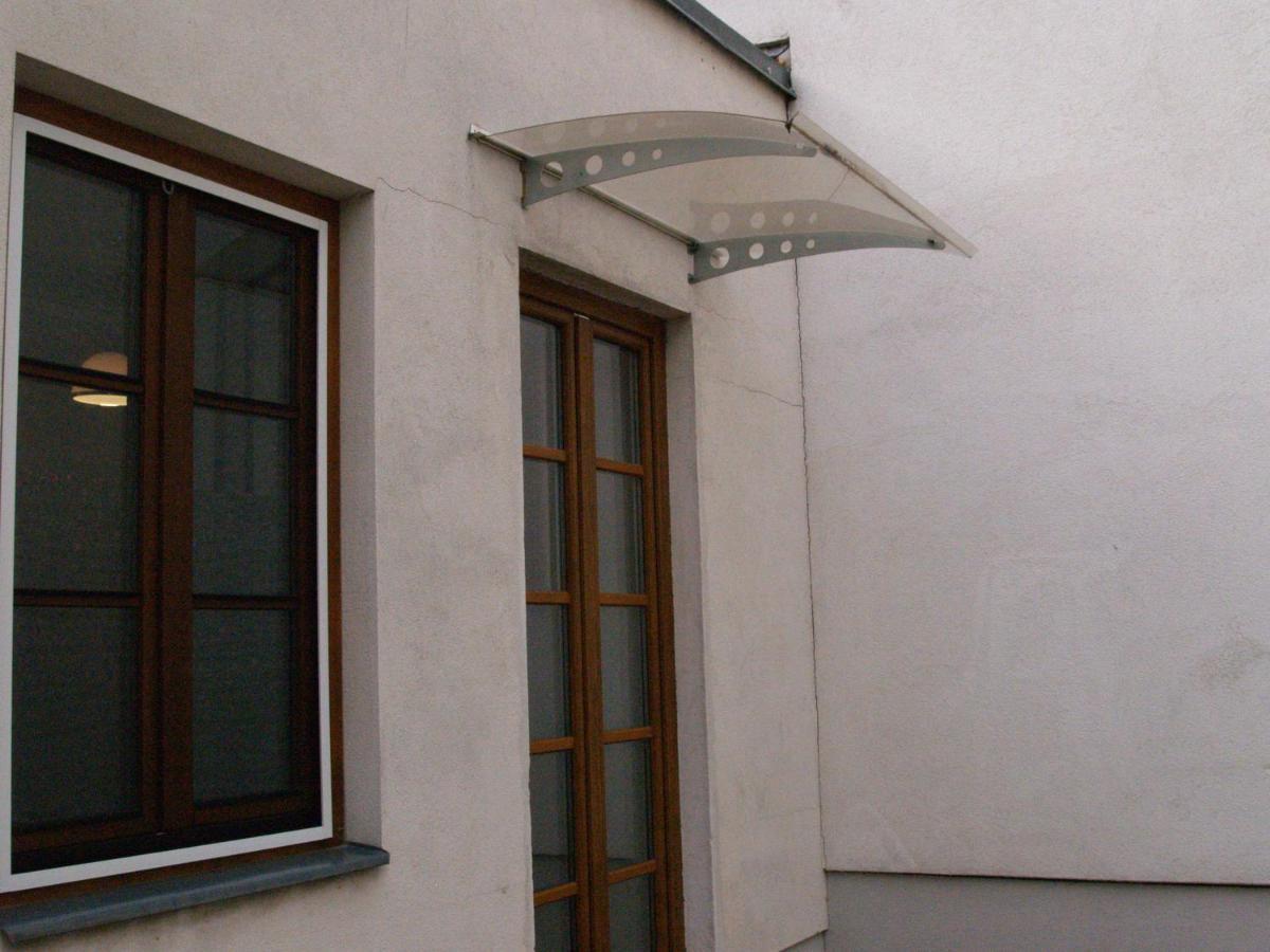 Lg Tiny Korneuburg Exterior photo